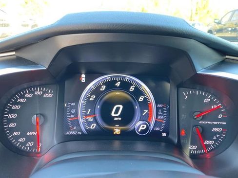 Used 2019 Chevrolet Corvette Stingray Coupe w/ 1LT RWD image 11