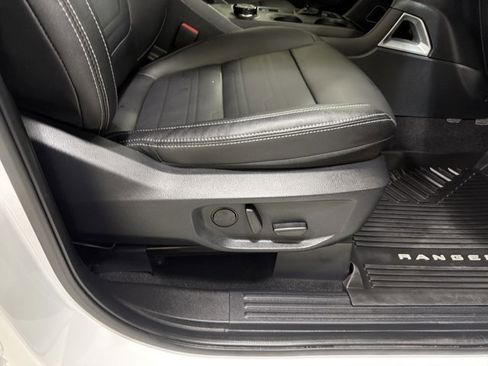 Used 2024 Ford Ranger Lariat w/ FX4 Off-Road Package image 37