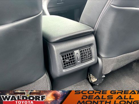 Used 2021 Toyota Camry XSE image 39