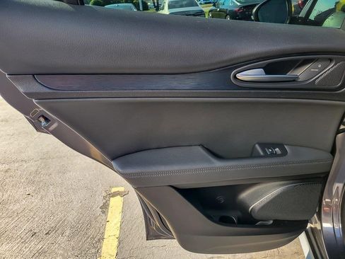 Used 2022 Alfa Romeo Stelvio Sprint image 19