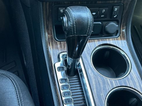 Used 2016 GMC Acadia Denali image 23