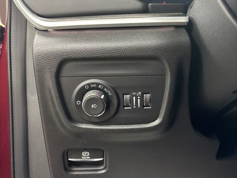 New 2026 Jeep Grand Cherokee Limited AWD/4WD image 10