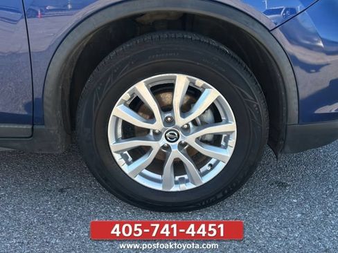 Used 2018 Nissan Rogue SV FWD image 27