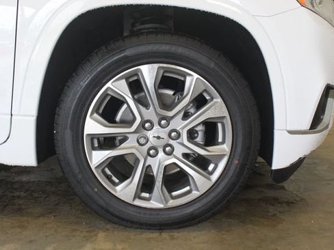 Used 2021 Chevrolet Traverse Premier w/ LPO, Floor Liner Package AWD/4WD image 28