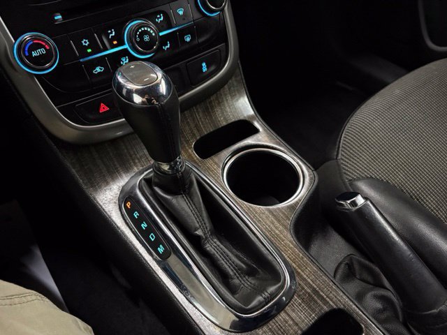 Used 2015 Chevrolet Malibu LT FWD image 34