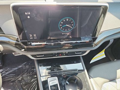 New 2025 Volkswagen Atlas Cross Sport SEL Premium R-Line image 10