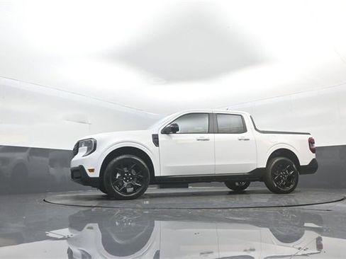 New 2026 Ford Maverick Lariat w/ Black Appearance Package image 30