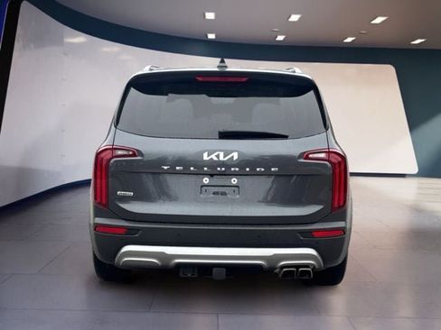 Certified 2022 Kia Telluride EX w/ Towing Package image 4