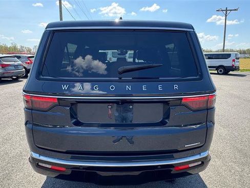Used 2024 Jeep Wagoneer L Series II w/ Flexible Seating Group image 19