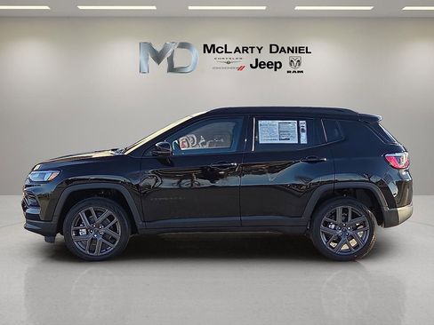 New 2026 Jeep Compass Limited w/ Sun, Sound & Navigation Group image 3