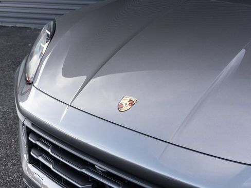 New 2026 Porsche Cayenne S image 10