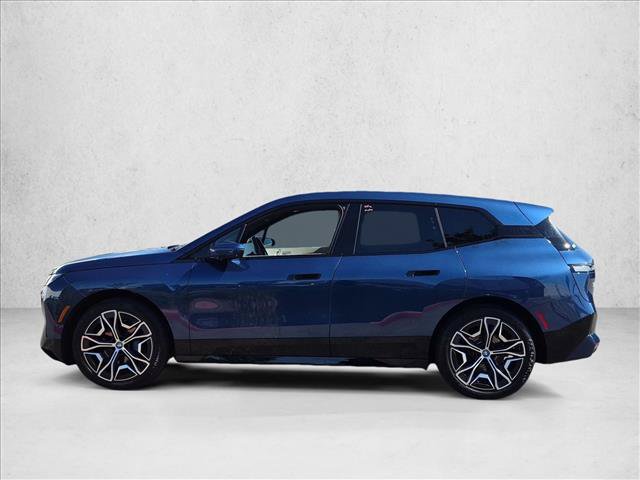 Used 2024 BMW iX xDrive50 w/ Premium Package AWD/4WD image 8