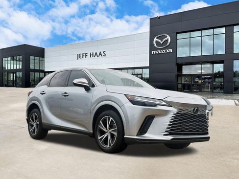 Used 2024 Lexus RX 350 FWD w/ Technology Package image 4