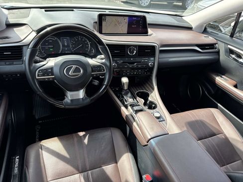 Used 2018 Lexus RX 450hL Luxury w/ Accessory Package image 2