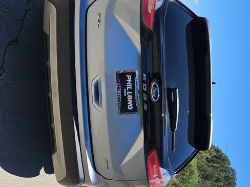 Used 2022 Ford Edge SEL w/ Convenience Package AWD/4WD image 6