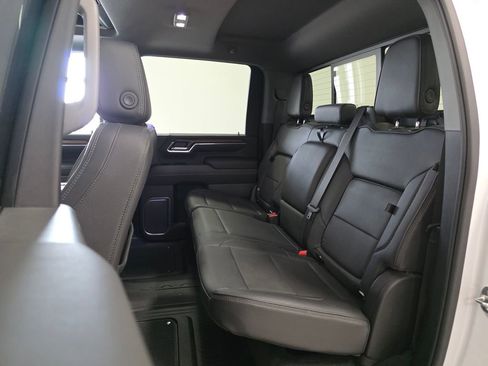 Used 2024 GMC Sierra 3500 Denali w/ Technology Package AWD/4WD image 10