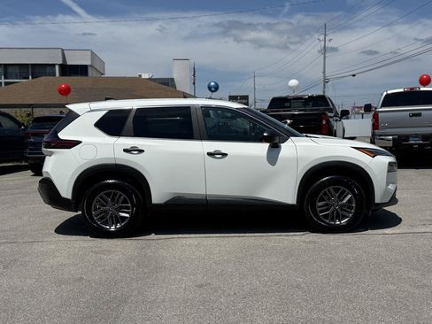 Used 2023 Nissan Rogue S AWD/4WD image 5