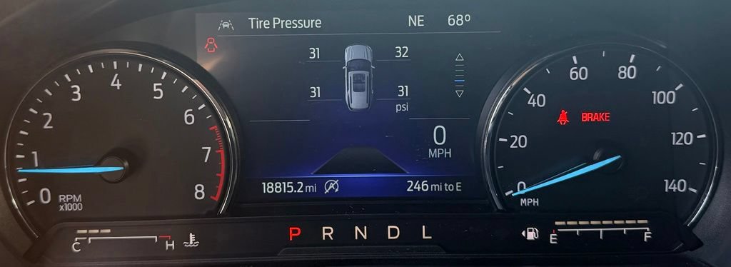 Used 2023 Ford Explorer XLT AWD/4WD image 15