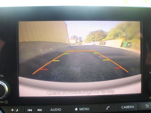 Used 2022 Nissan Pathfinder SV w/ SV Black Package FWD image 16