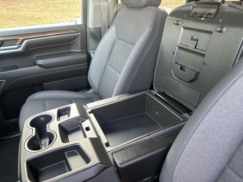 Used 2024 Chevrolet Silverado 1500 LT image 26