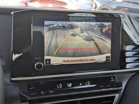 Used 2025 Toyota Camry LE image 21