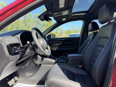 Used 2024 Honda CR-V Sport Touring image 12