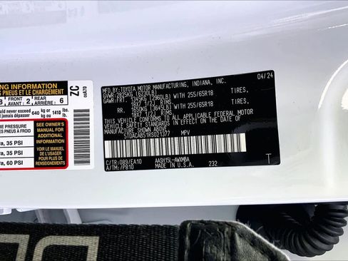 Used 2024 Toyota Grand Highlander XLE image 37