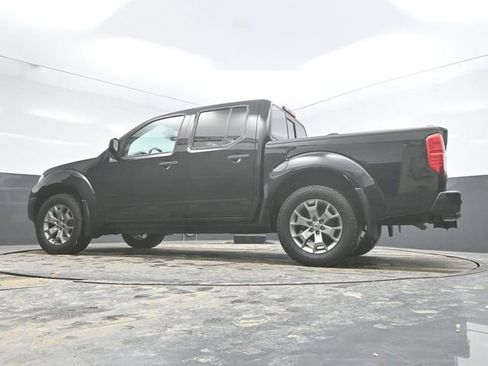 Used 2020 Nissan Frontier SV image 26