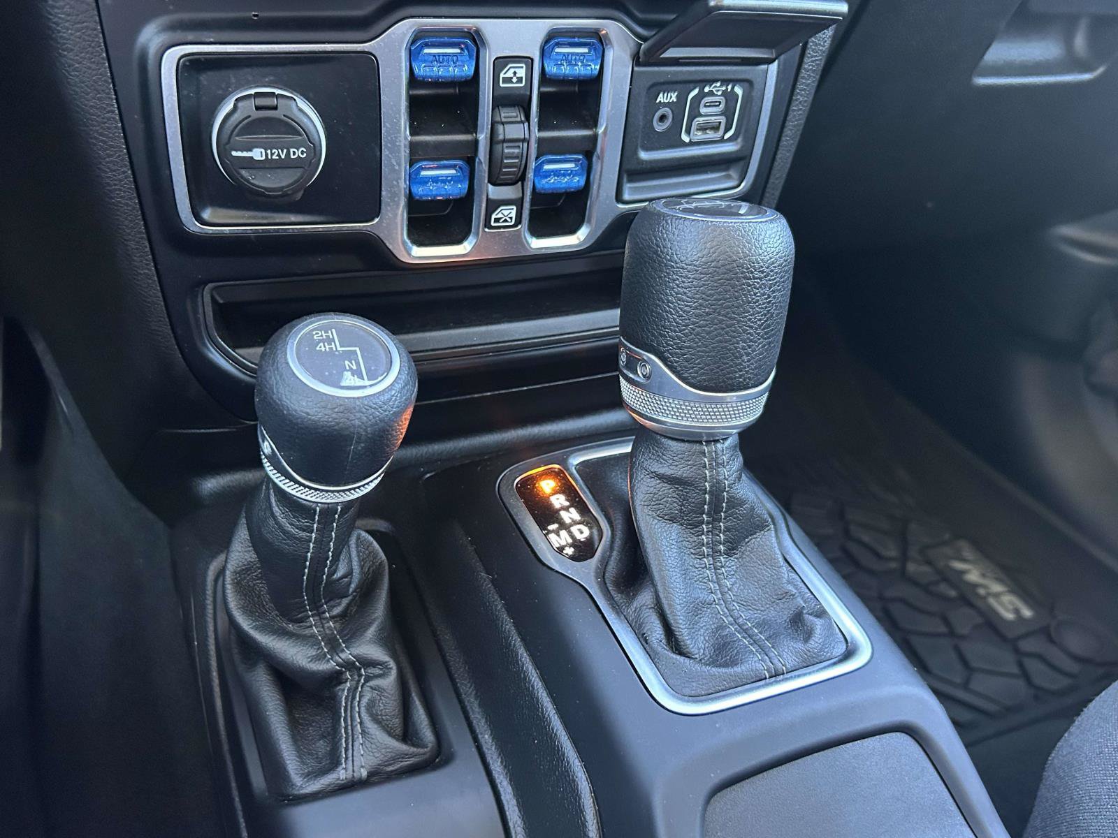 Used 2024 Jeep Gladiator Sport AWD/4WD image 20