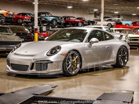 Used 2016 Porsche 911 GT3 RWD image 17