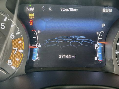 Used 2022 Jeep Compass Limited w/ Sun and Sound Group AWD/4WD image 12