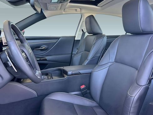 Certified 2024 Lexus ES 350 w/ Premium Package FWD image 5