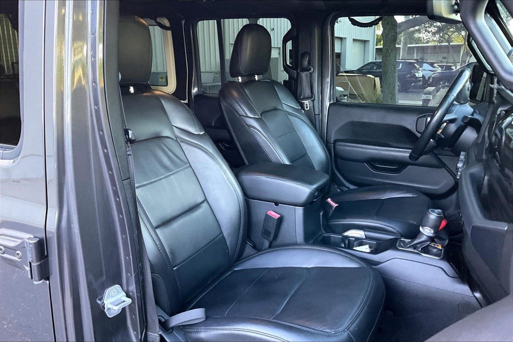 Used 2019 Jeep Wrangler Unlimited Sahara AWD/4WD image 22