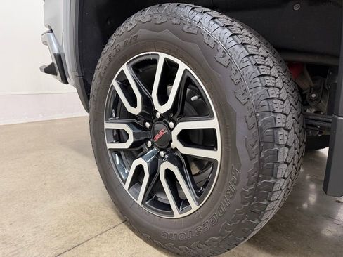 Certified 2025 GMC Sierra 1500 AT4 w/ AT4 Premium Package image 30