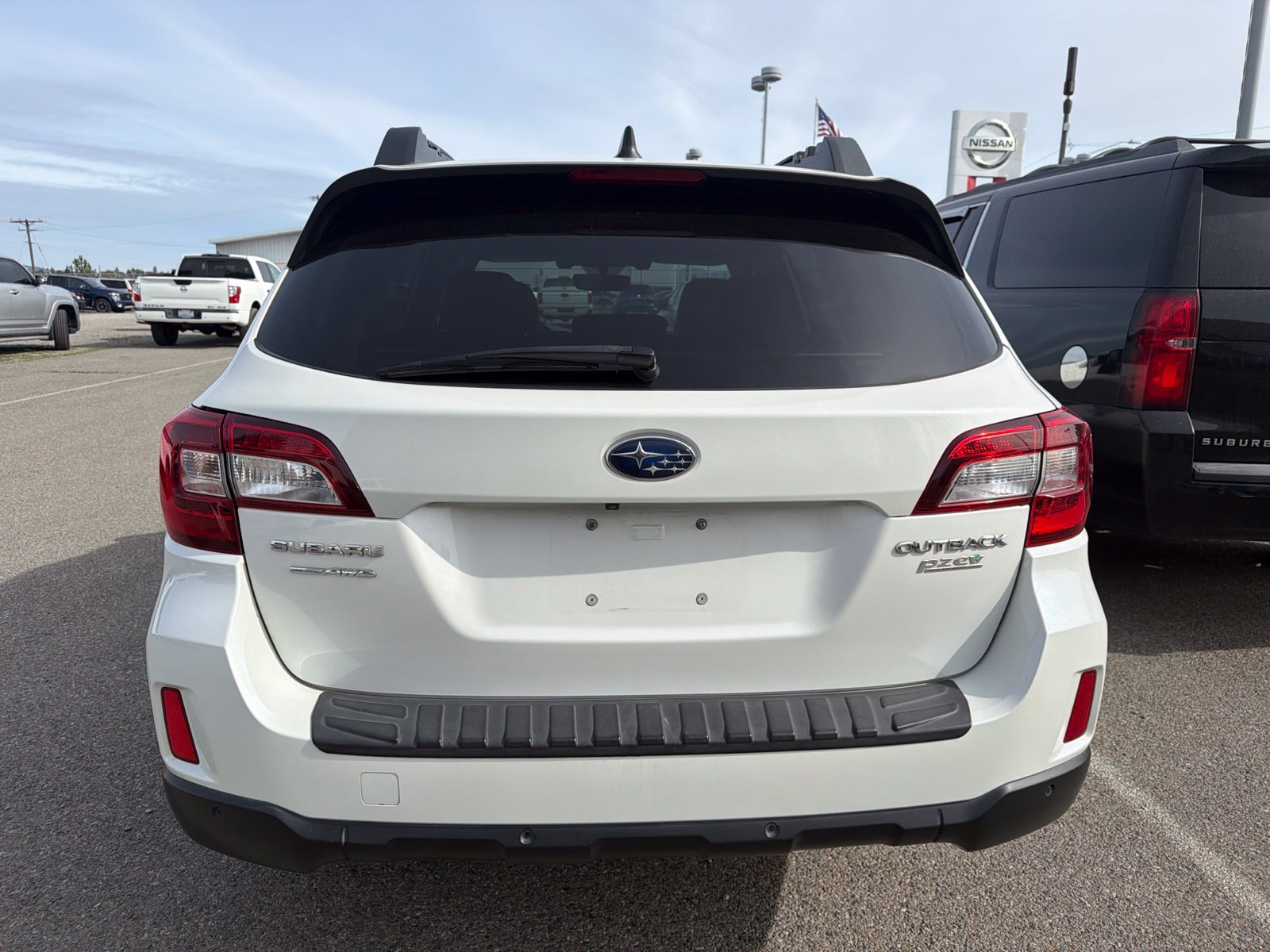 Used 2017 Subaru Outback 2.5i Limited AWD/4WD image 6