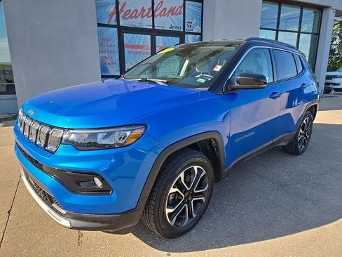 Used 2022 Jeep Compass Limited AWD/4WD image 3