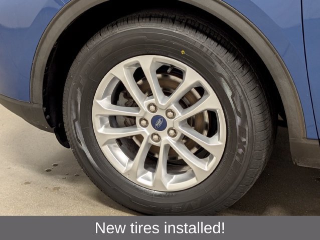 Certified 2022 Ford Escape SE AWD/4WD image 2