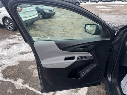 Used 2019 Chevrolet Equinox Premier image 15