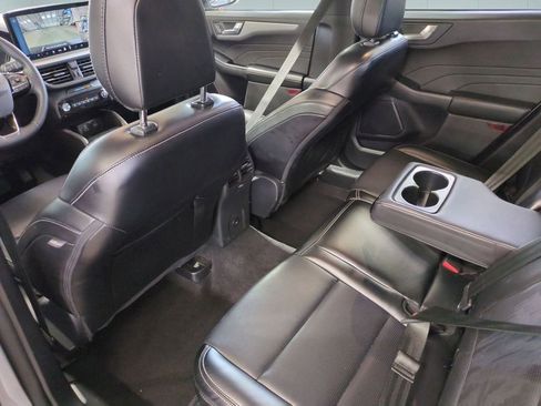 Used 2024 Ford Escape Platinum image 27