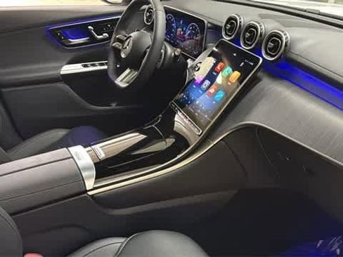 Used 2026 Mercedes-Benz GLC 300 4MATIC image 36