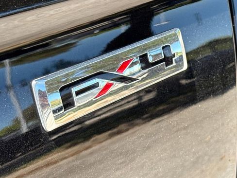 Used 2019 Ford Expedition XLT w/ Equipment Group 202A image 5