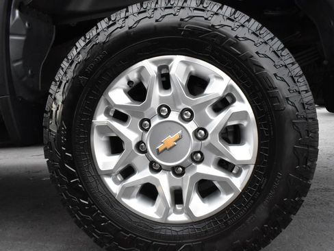 Certified 2024 Chevrolet Silverado 3500 LT w/ Convenience Package image 29