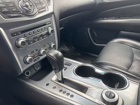 Used 2020 Nissan Pathfinder SL AWD/4WD image 15