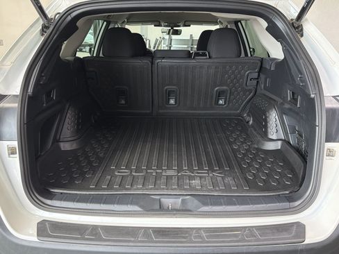 Certified 2025 Subaru Outback Premium AWD/4WD image 18