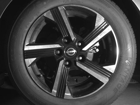 Used 2025 Nissan Sentra SV FWD image 14