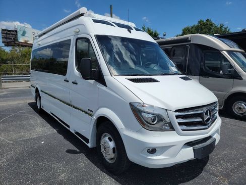 Used 2017 Mercedes-Benz Sprinter 3500 image 5
