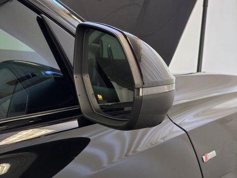 Used 2023 Audi Q8 Premium Plus image 30