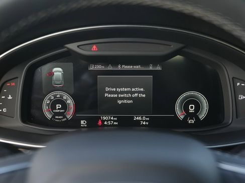 Used 2023 Audi Q8 Prestige image 25