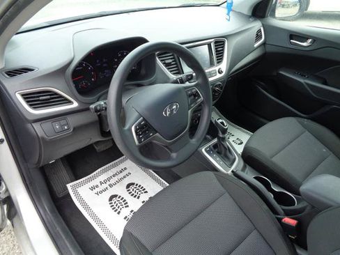 Used 2022 Hyundai Accent SEL FWD image 30