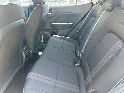 Used 2025 Hyundai Venue SEL FWD image 14